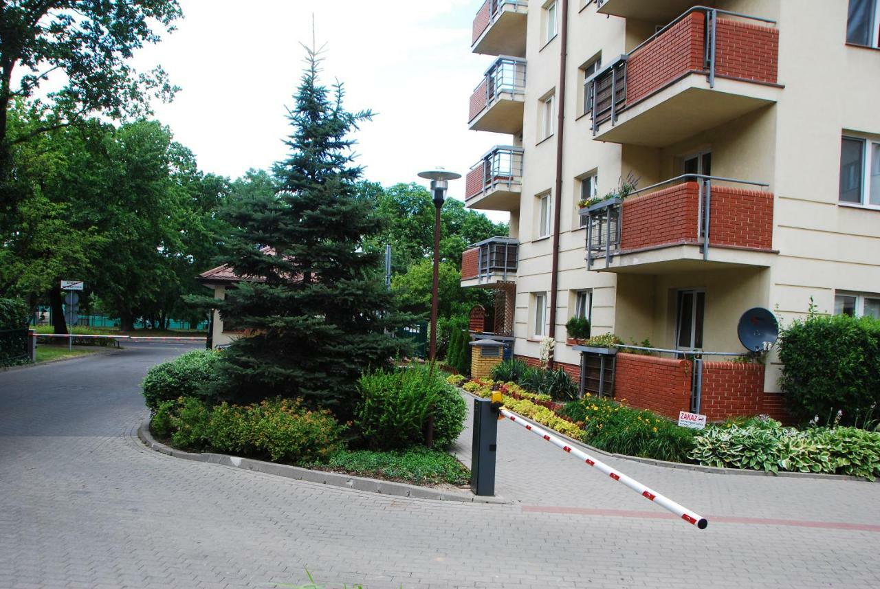Kasztanowa Apartament Varşovia Exterior foto