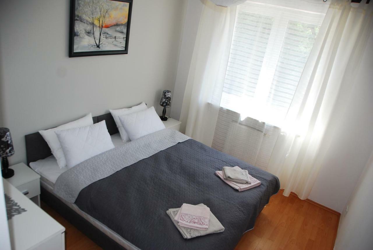 Kasztanowa Apartament Varşovia Exterior foto